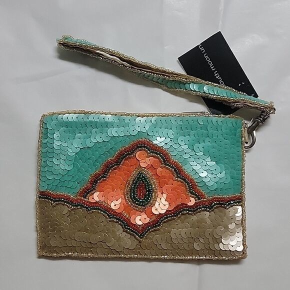 SOUTH MOON UNDER BEADED SEQUINED WRISTLET - NEW! - Picture 1 of 10